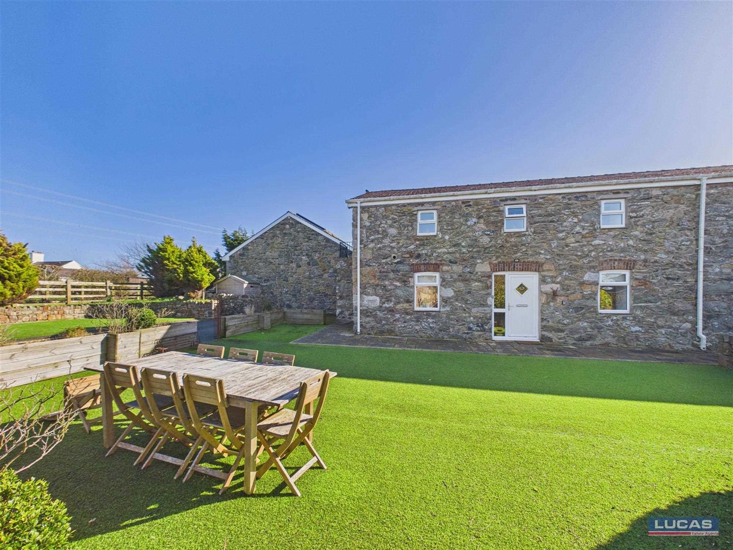 Bryn Gof, Star, Llanfairpwll